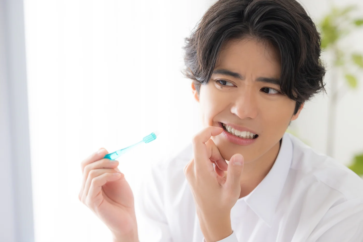 矯正しても隙間が埋まらないまま終了？原因と対策を徹底解説！【日本歯科静岡院長が解説！】の参考画像