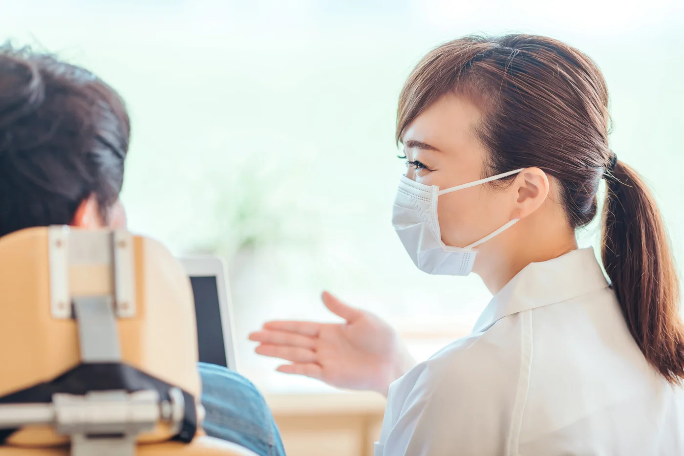 抜歯矯正で口元が引っ込みすぎた原因と対処法について解説します【静岡歯科が解説！】の参考画像